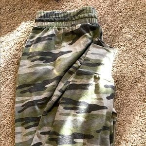 Elan super soft joggers